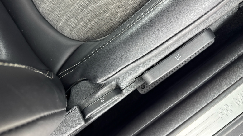 MINI Hatchback 135kW Cooper S Level 2 33kWh 3dr Auto Electric Hatchback